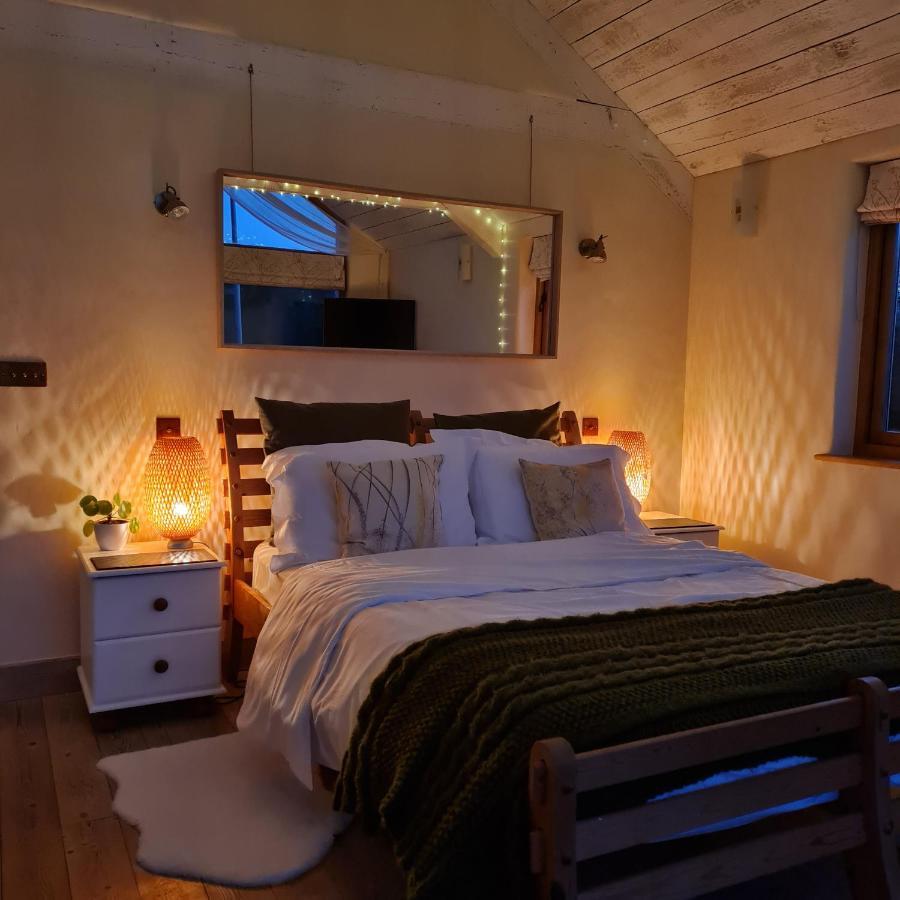 The Old Pottery, Unique Views & Spa-Like Bathroom 艾士伯顿 外观 照片