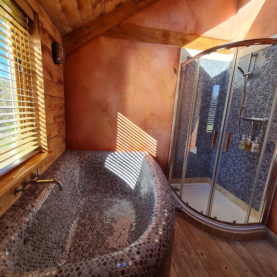 The Old Pottery, Unique Views & Spa-Like Bathroom 艾士伯顿 外观 照片